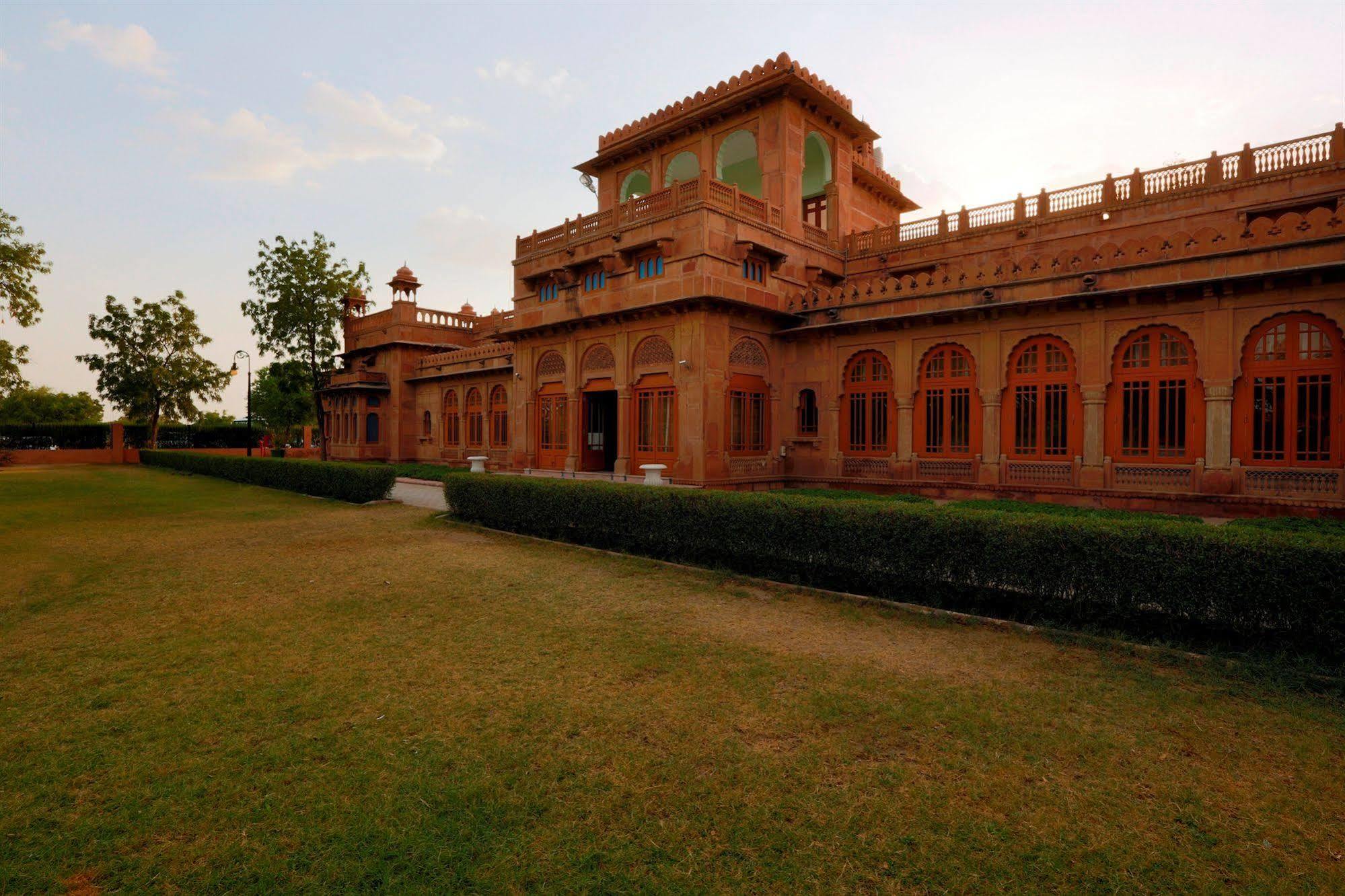 The Lallgarh Palace A Heritage Hotel Bikaner Exterior photo
